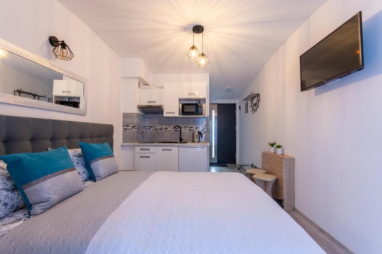 Illusione Apartment โปเบียโรโว ภายนอก รูปภาพ