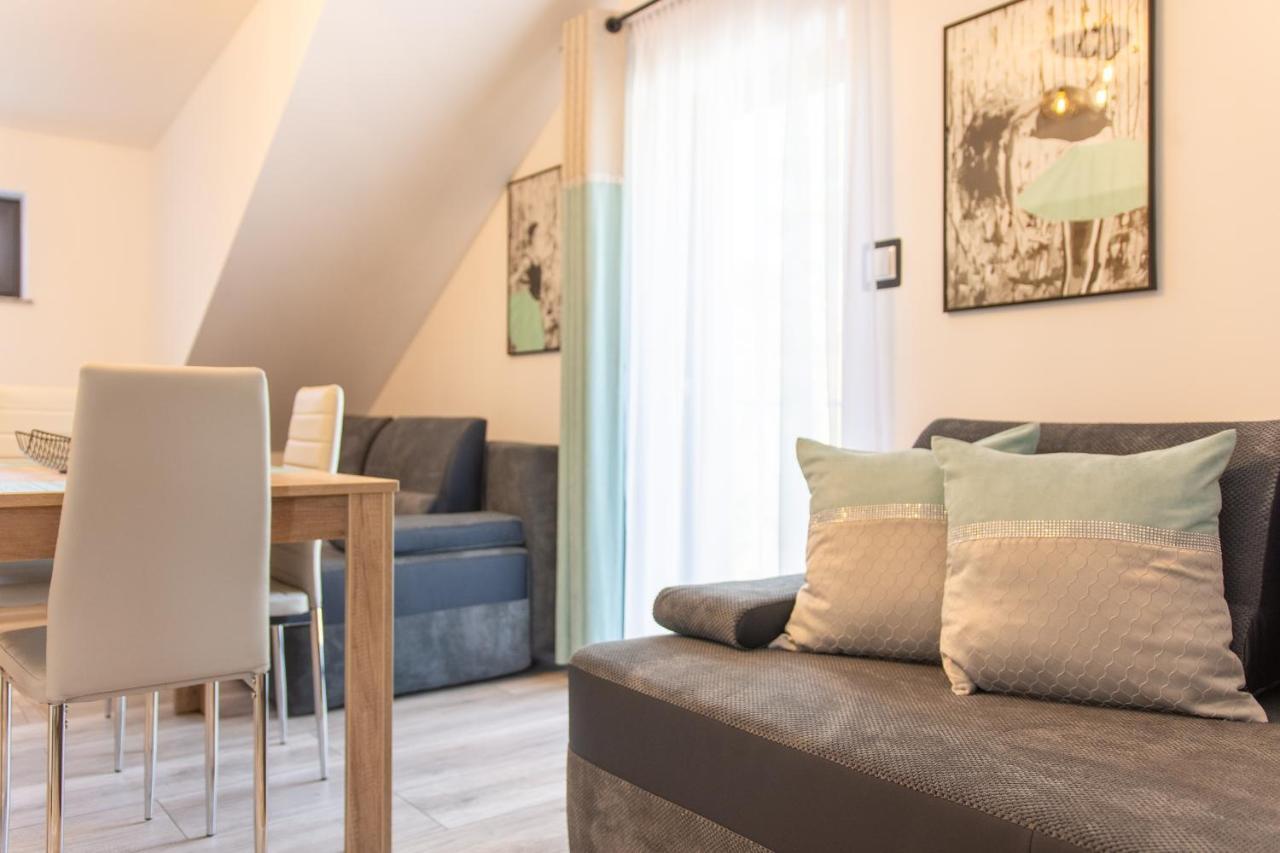 Illusione Apartment โปเบียโรโว ภายนอก รูปภาพ