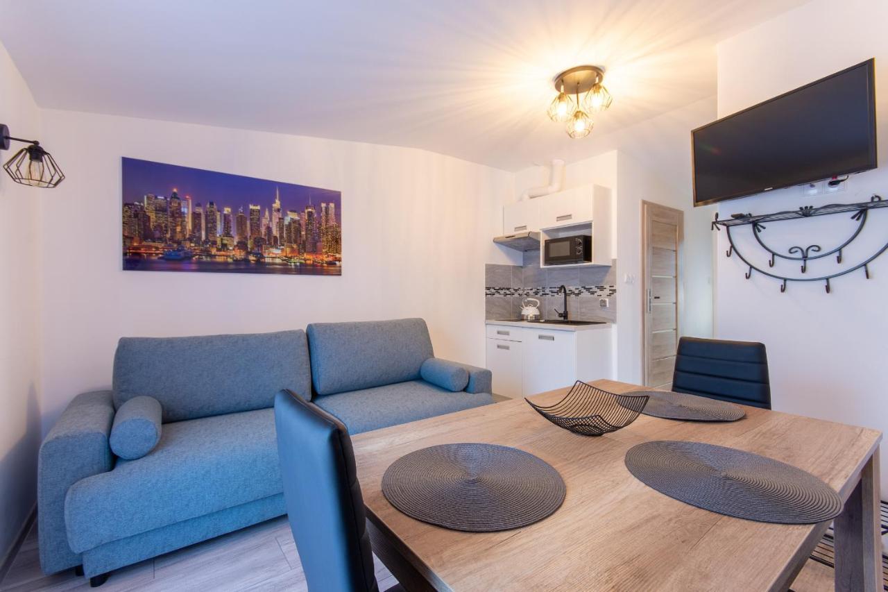 Illusione Apartment โปเบียโรโว ภายนอก รูปภาพ