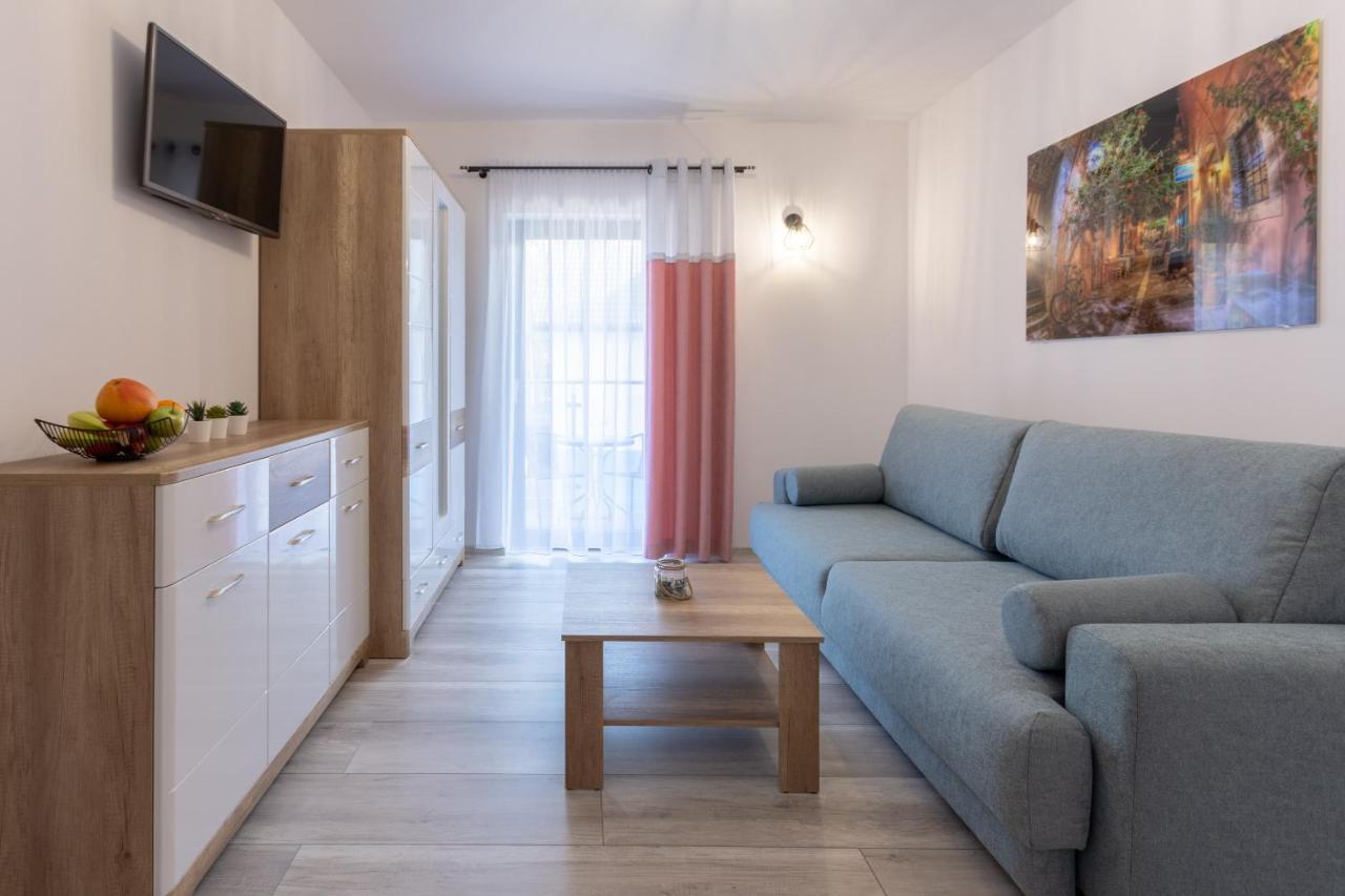 Illusione Apartment โปเบียโรโว ภายนอก รูปภาพ