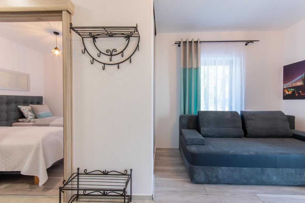 Illusione Apartment โปเบียโรโว ภายนอก รูปภาพ