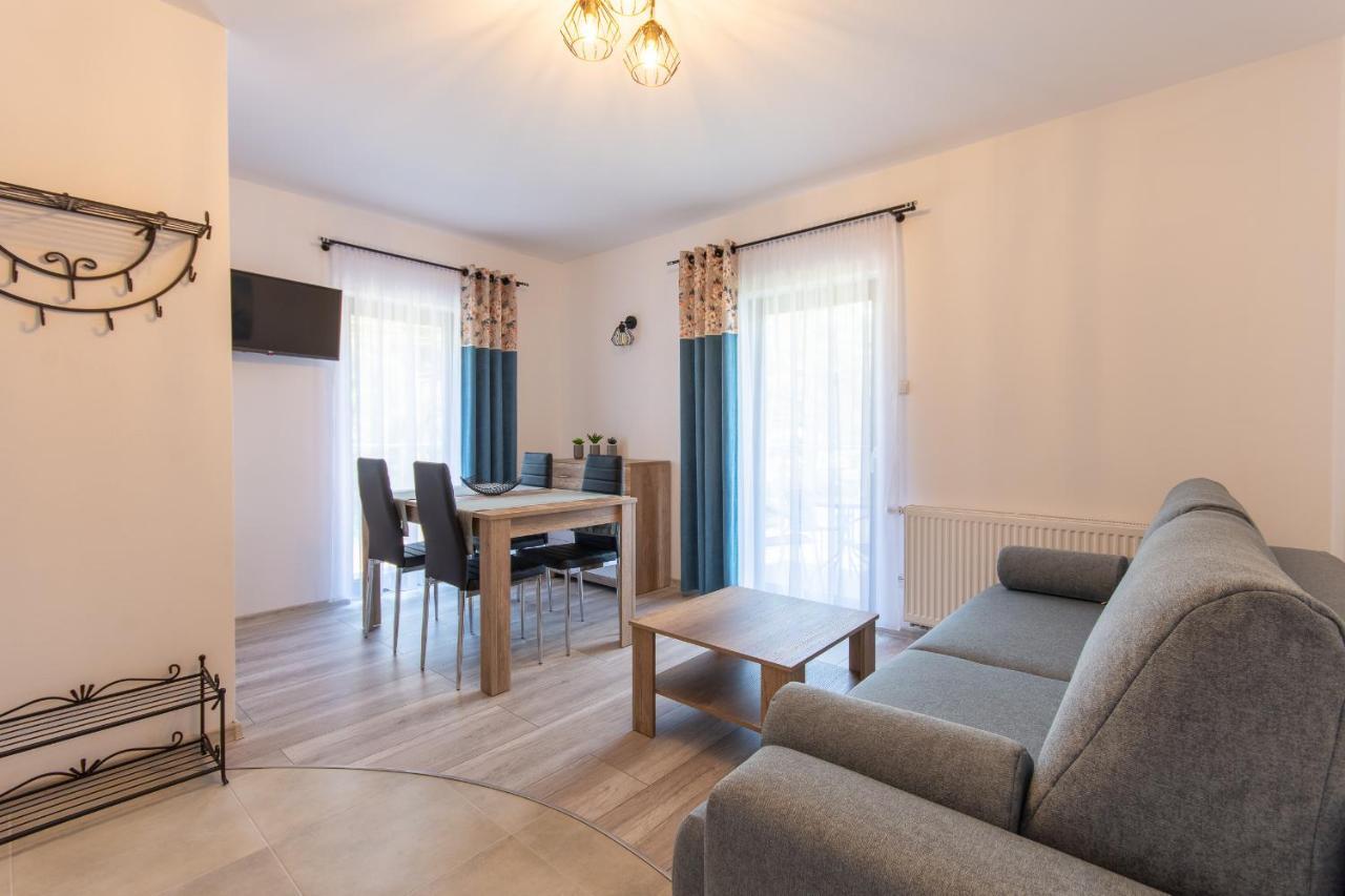 Illusione Apartment โปเบียโรโว ภายนอก รูปภาพ