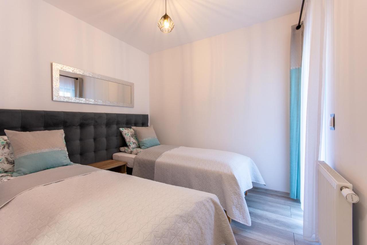 Illusione Apartment โปเบียโรโว ภายนอก รูปภาพ